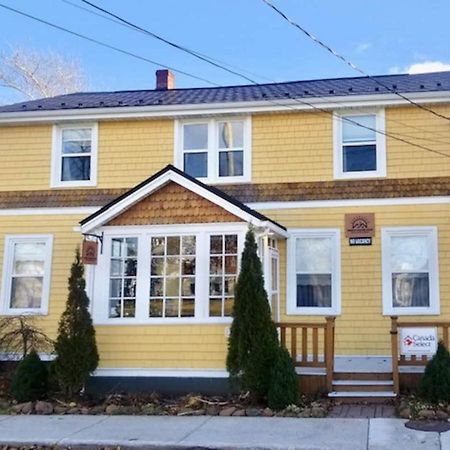 Sunny Home B&B Шарлоттаун Екстер'єр фото