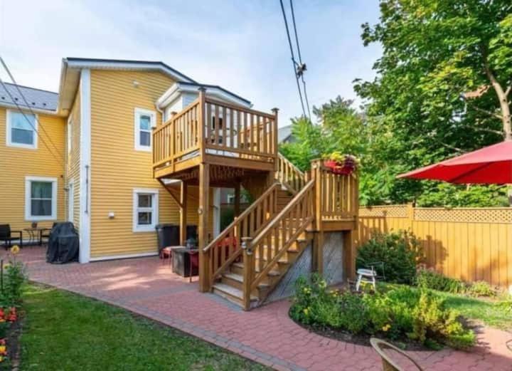 Sunny Home B&B Шарлоттаун Екстер'єр фото