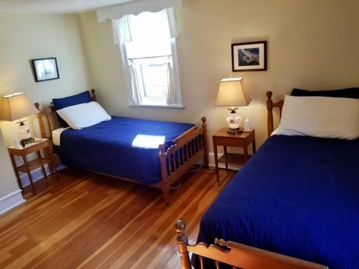 Sunny Home B&B Шарлоттаун Екстер'єр фото